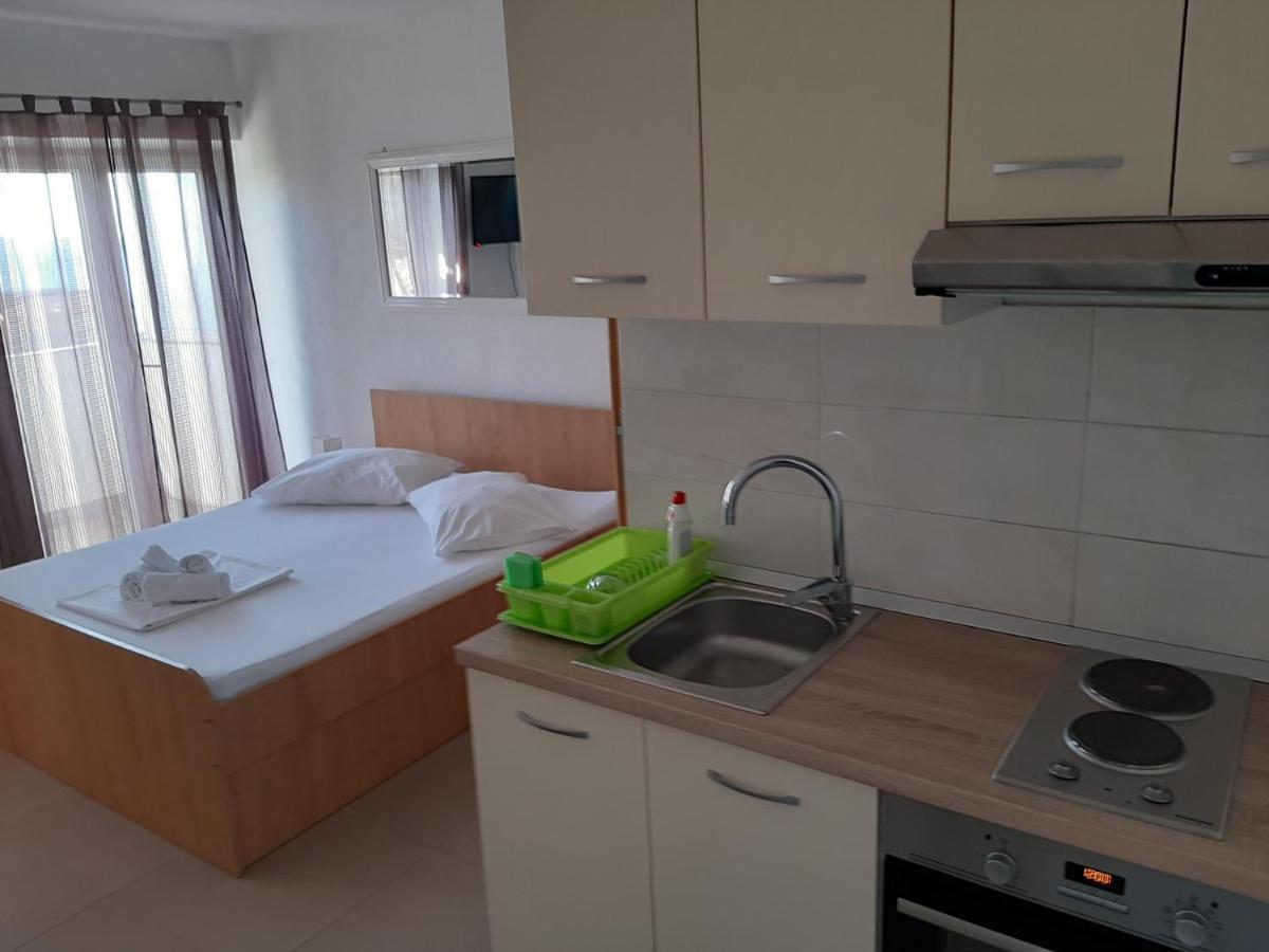 Apartments Monika Omiš Eksteriør billede