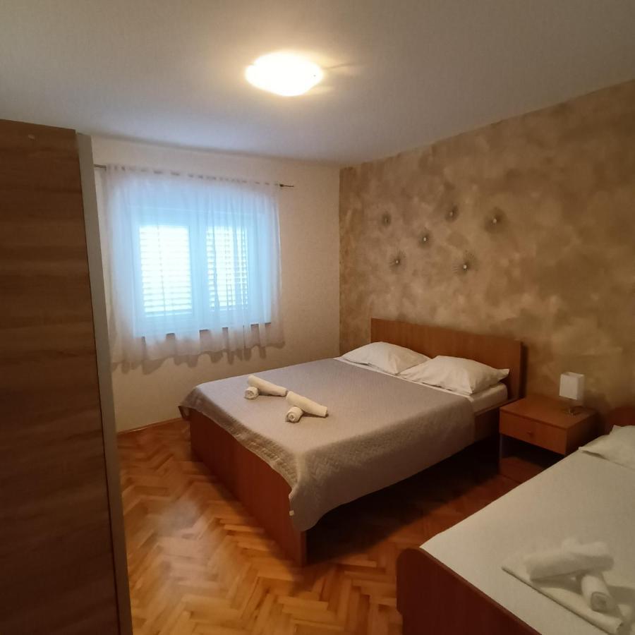 Apartments Monika Omiš Eksteriør billede