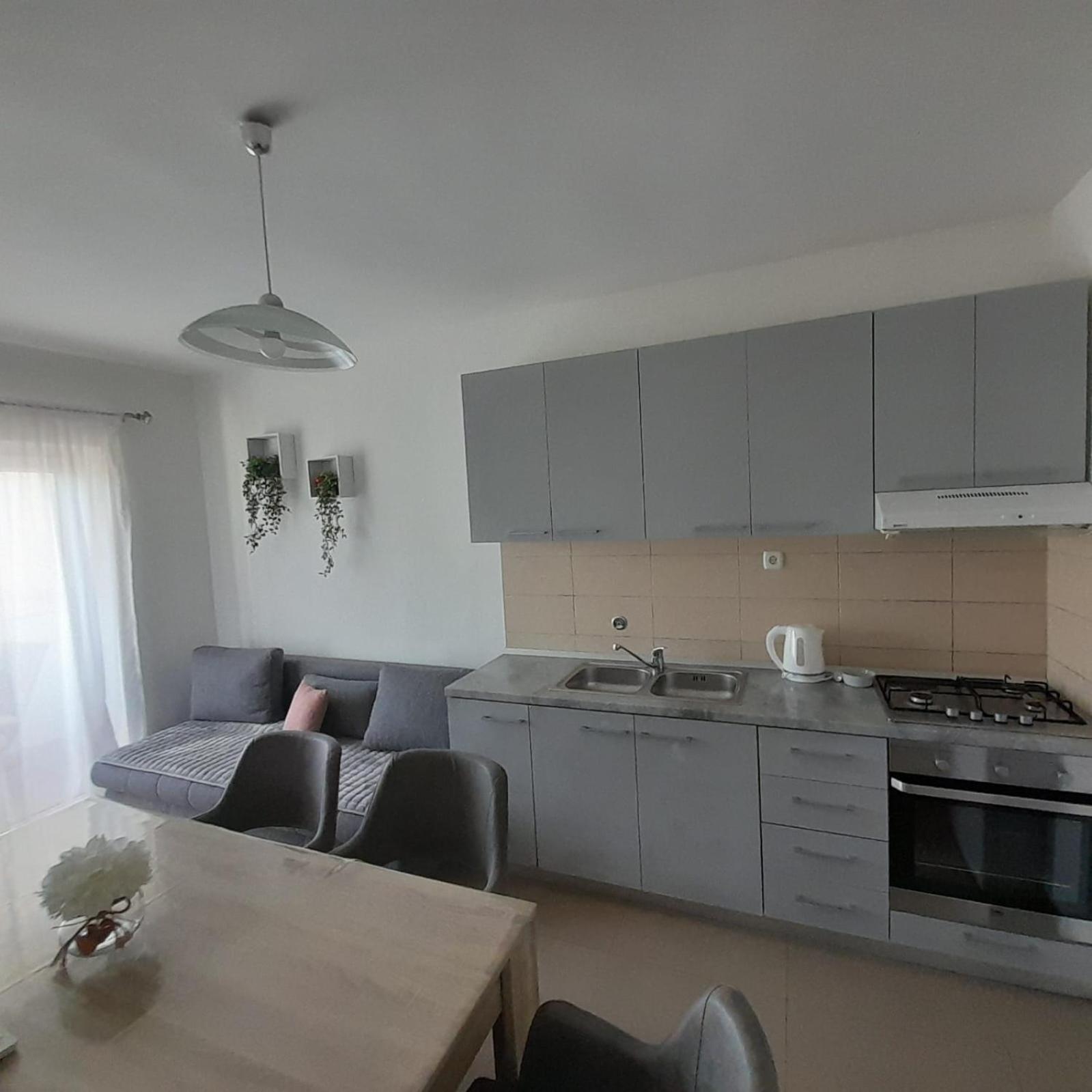 Apartments Monika Omiš Eksteriør billede