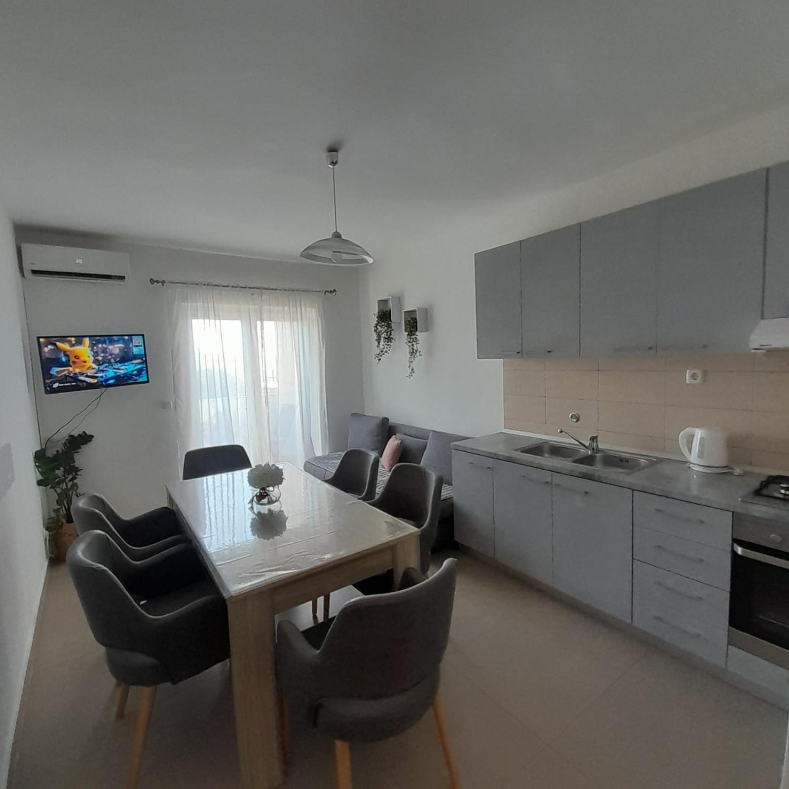 Apartments Monika Omiš Eksteriør billede
