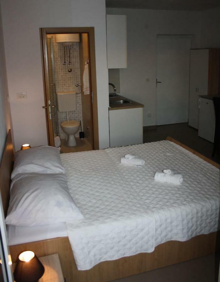 Apartments Monika Omiš Eksteriør billede